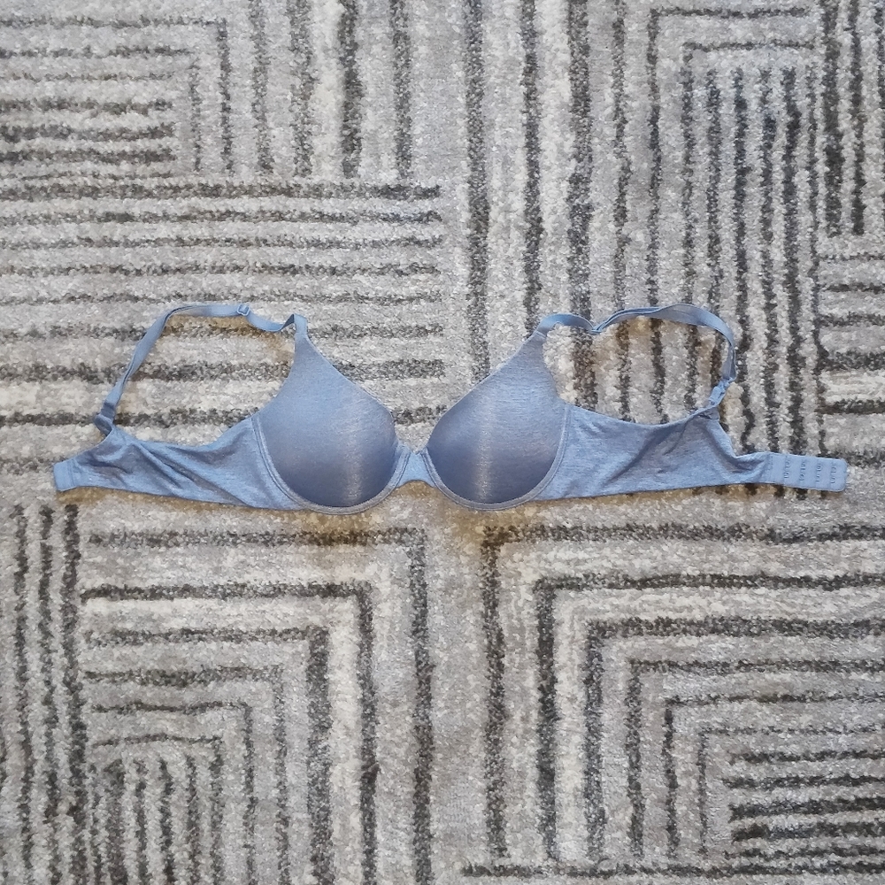 Victoria's Secret T Shirt Bra Size 34B